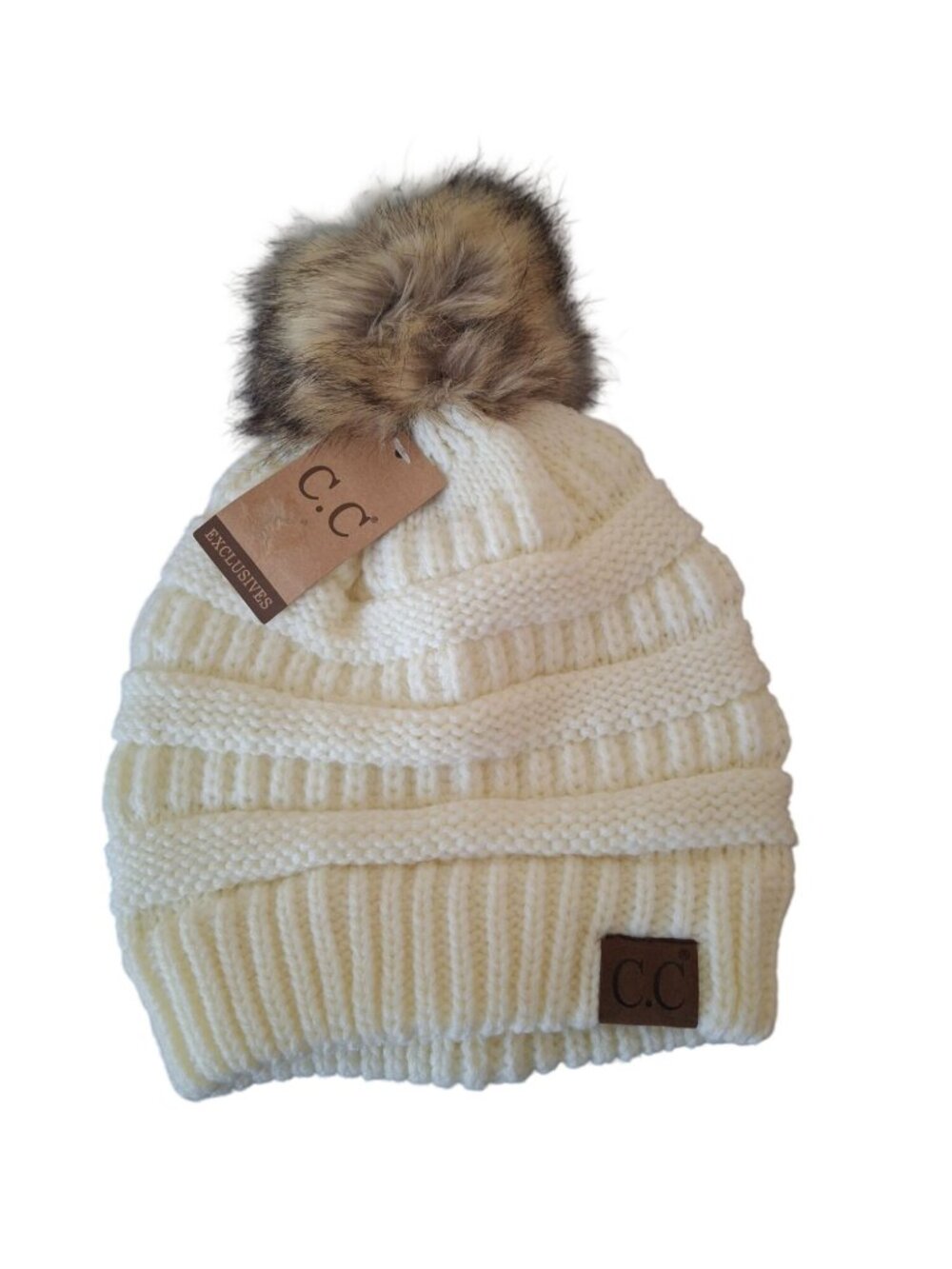 C.C Exclusives Ivory Knit Beanie Faux Fur Pom NWT Cozy Cabin Après Ski Winter